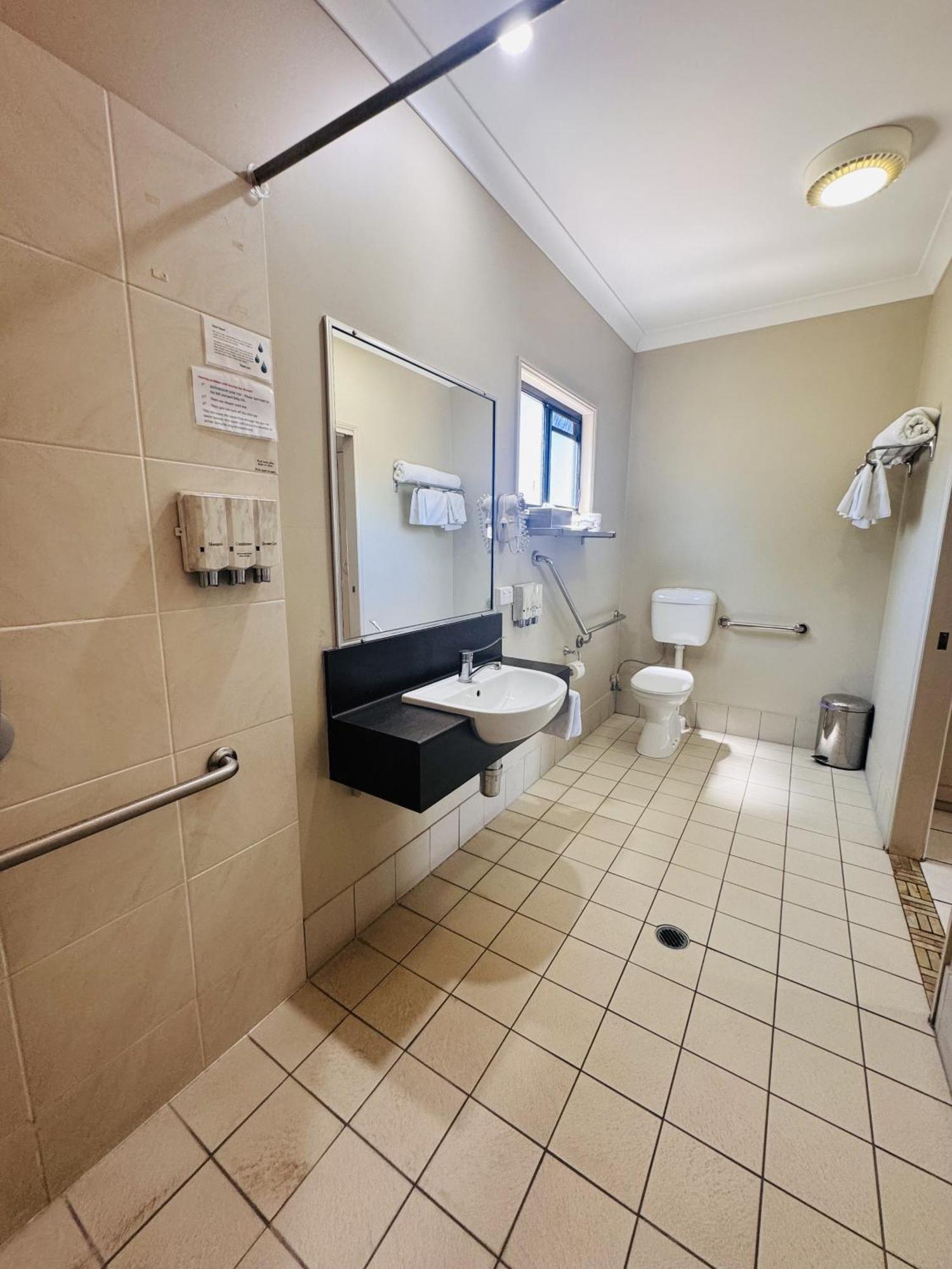 Best Western Bungil Creek Motel Рома Экстерьер фото