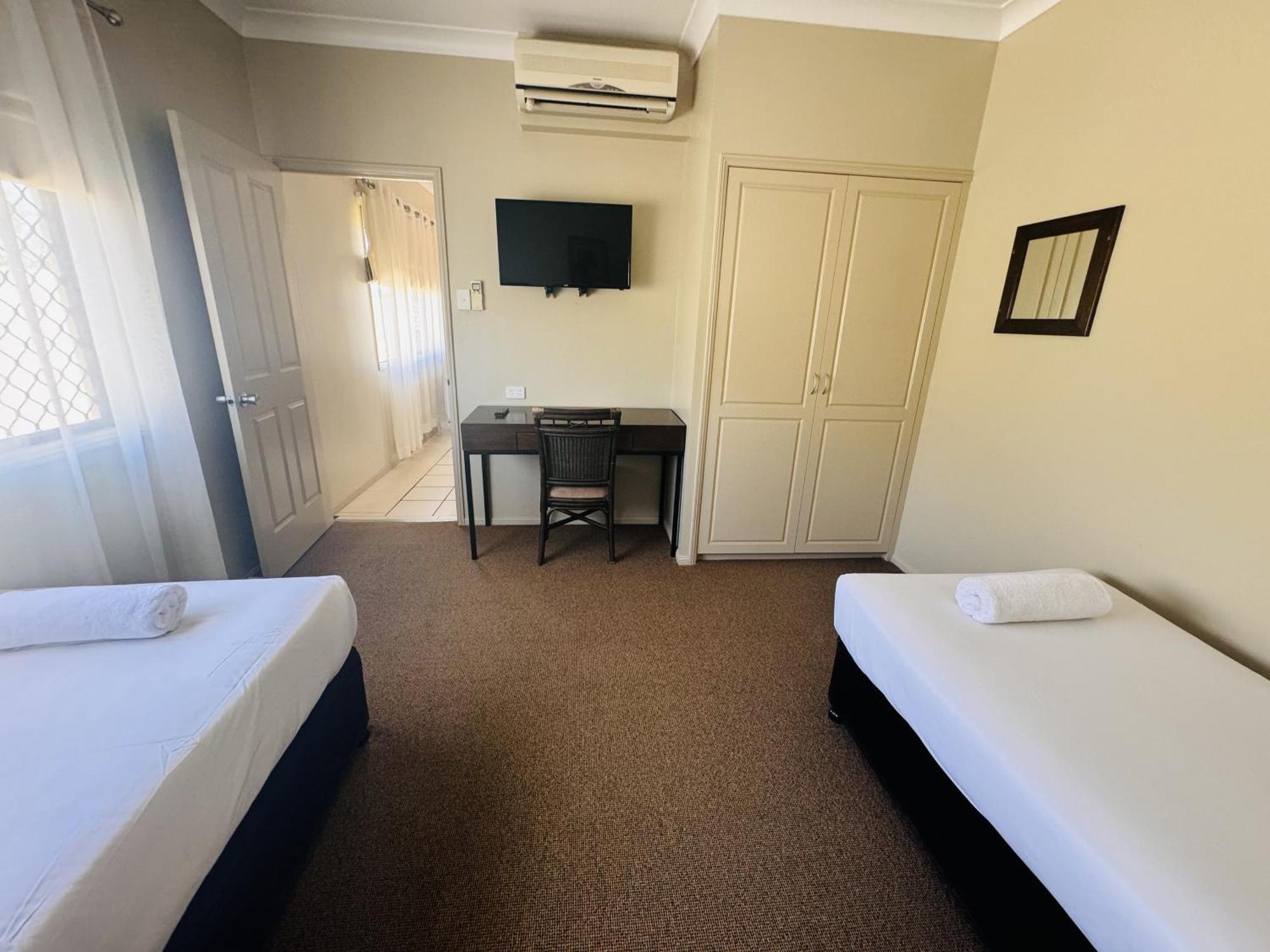 Best Western Bungil Creek Motel Рома Экстерьер фото