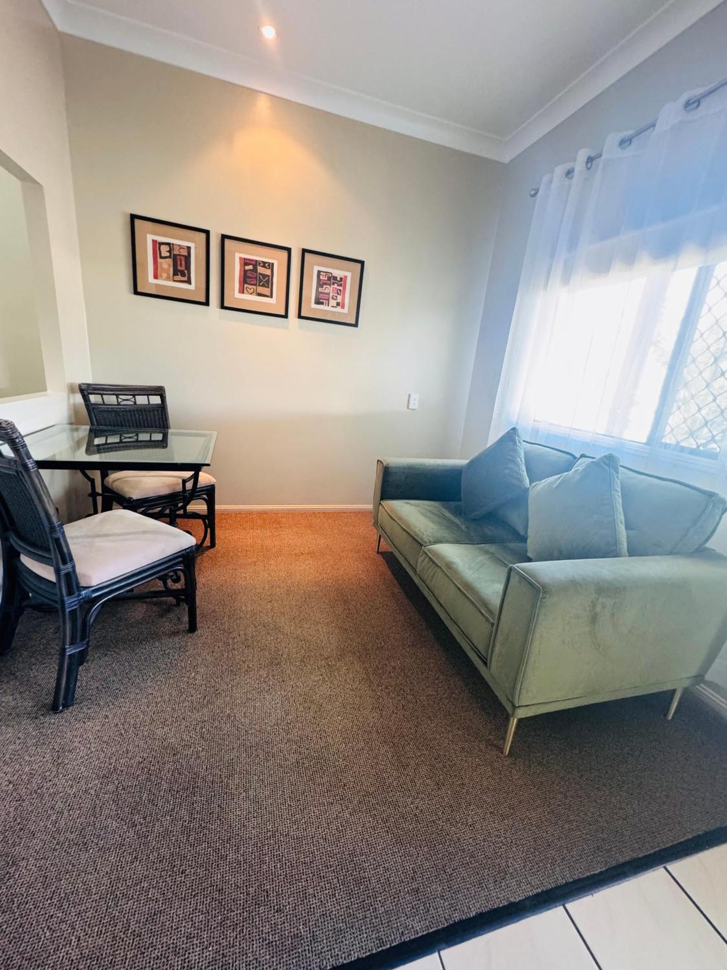 Best Western Bungil Creek Motel Рома Экстерьер фото