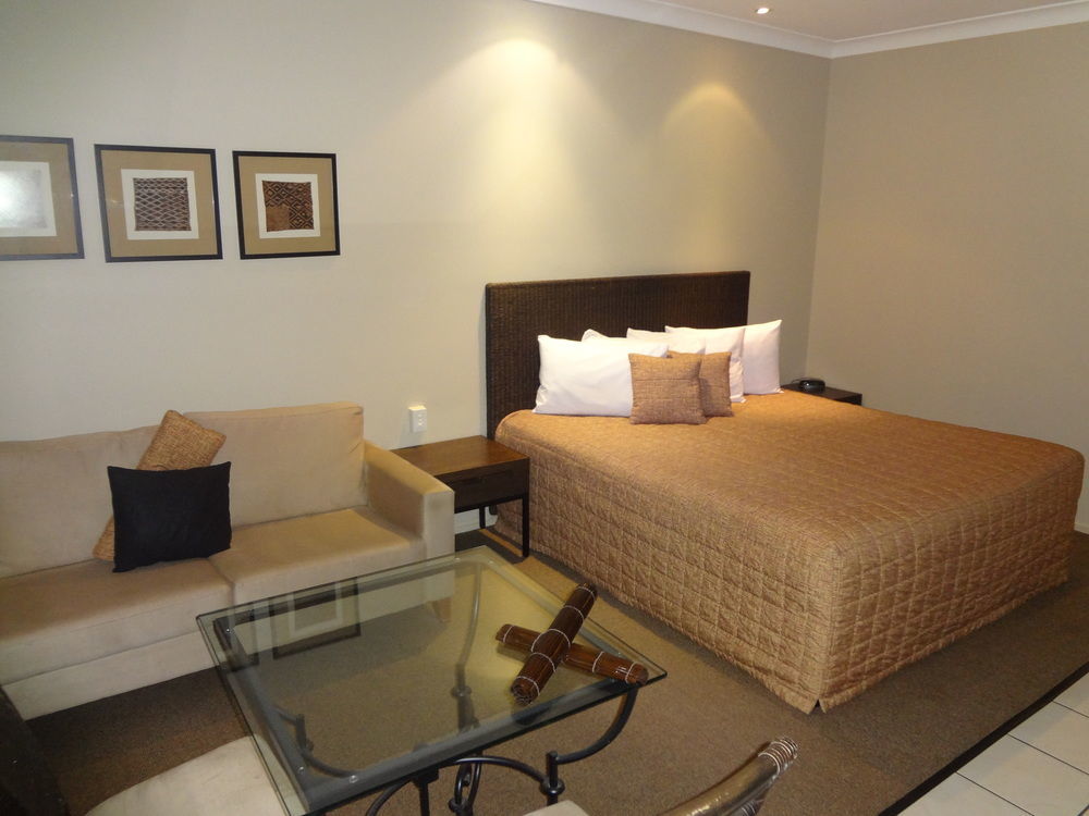Best Western Bungil Creek Motel Рома Экстерьер фото