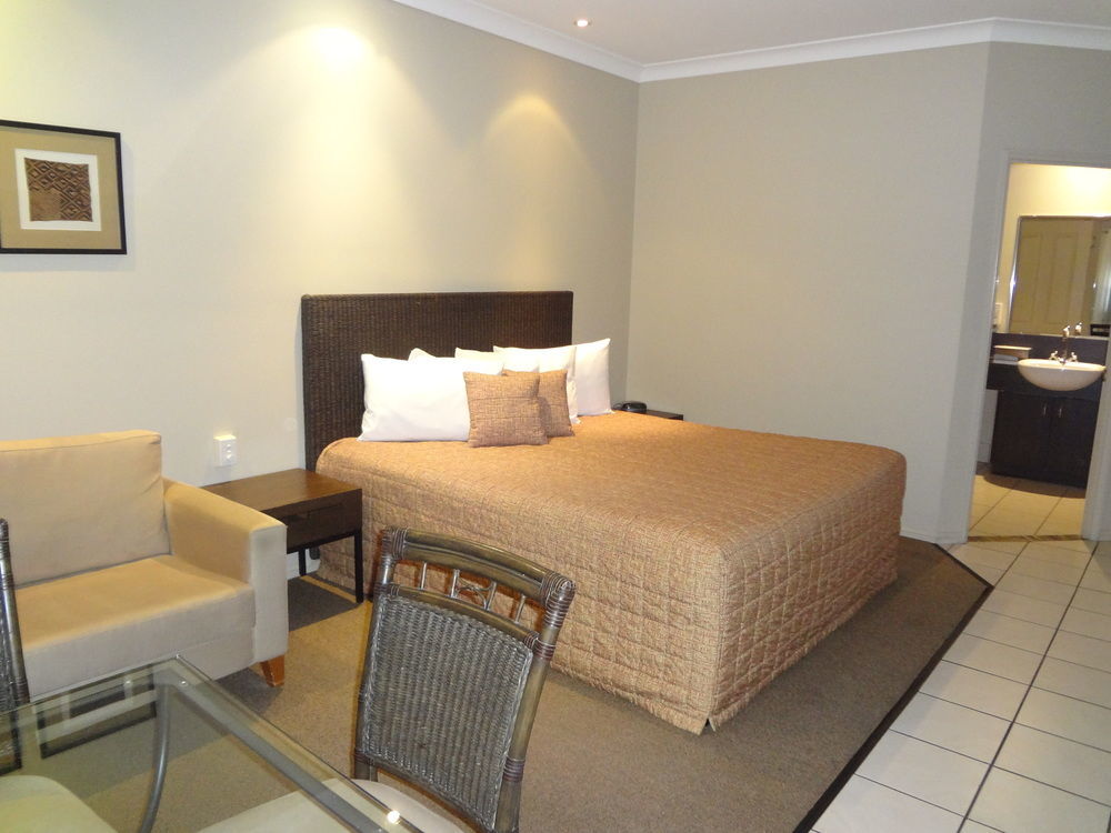 Best Western Bungil Creek Motel Рома Экстерьер фото